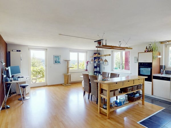 Einzigartiges Bauernhaus-Ensemble an idyllischer Lage mit viel Platz für Ihre Visionen 12