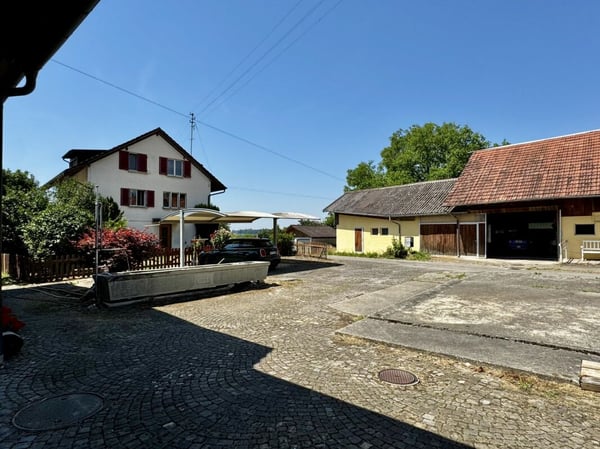 Einzigartiges Bauernhaus-Ensemble an idyllischer Lage mit viel Platz für Ihre Visionen 22