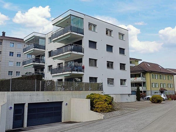 Moderne 1.5-Zimmer-Wohnung mit grosszügigem Balkon - zentral beim Bahnhof 6