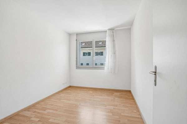 Freistehendes 5-Zimmer-Einfamilienhaus mit 3-Zimmer-Einliegerwohnung und Studio 12