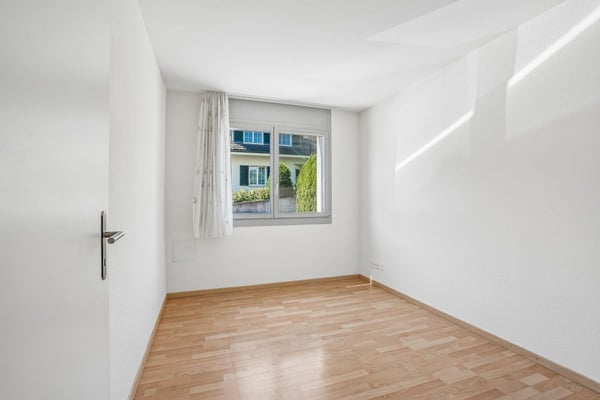 Freistehendes 5-Zimmer-Einfamilienhaus mit 3-Zimmer-Einliegerwohnung und Studio 13