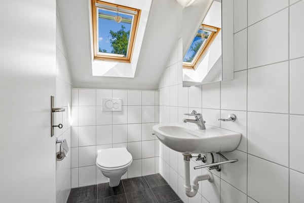 Wohlfühlwohnung an sonniger und ruhiger Lage mit herrlichem Weitblick 8