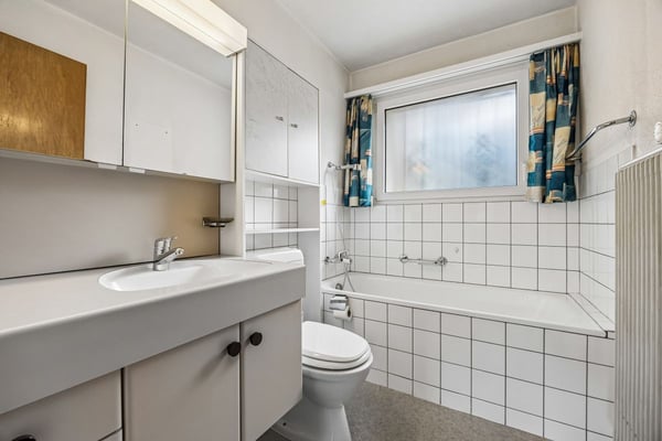 Ländlich wohnen mit Weitsicht: Flexibles Wohnhaus mit Ladenlokal und Ausbaupotenzial 12
