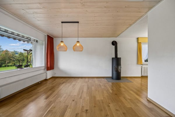 Ländlich wohnen mit Weitsicht: Flexibles Wohnhaus mit Ladenlokal und Ausbaupotenzial 8