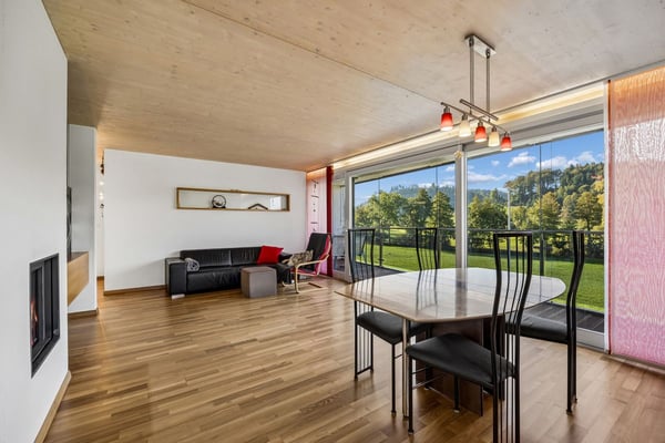 Ländlich wohnen mit Weitsicht: Flexibles Wohnhaus mit Ladenlokal und Ausbaupotenzial 2