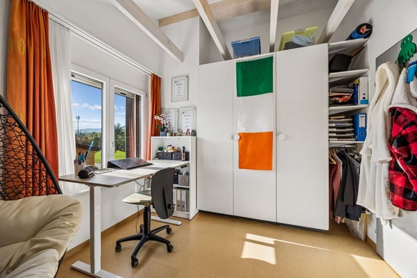 Ländlich wohnen mit Weitsicht: Flexibles Wohnhaus mit Ladenlokal und Ausbaupotenzial 4