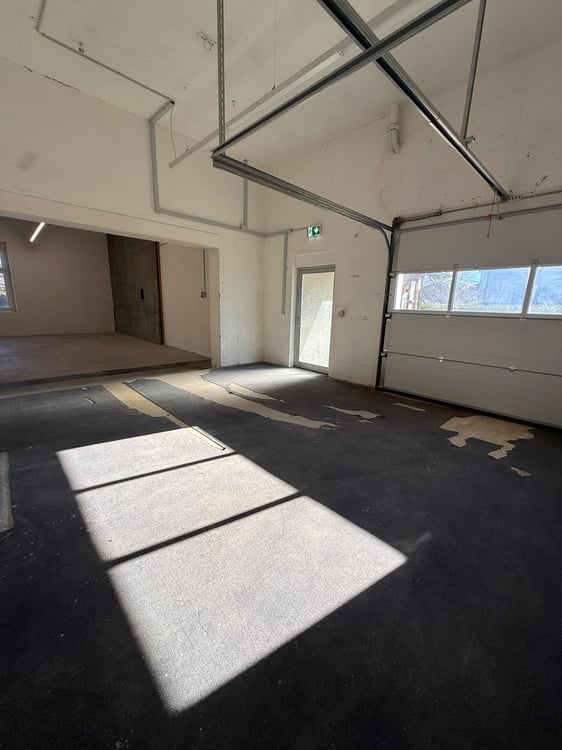 Flexible Gewerbefläche mit Rampe und direkter Zufahrt - in Bazenheid 3