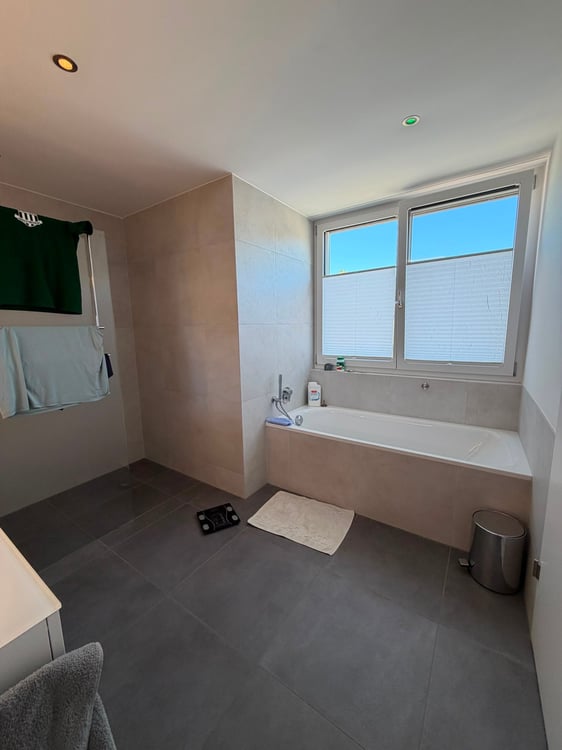 Moderne 5.5-Zimmer-Attikawohnung mit grosszügiger Terrasse 18