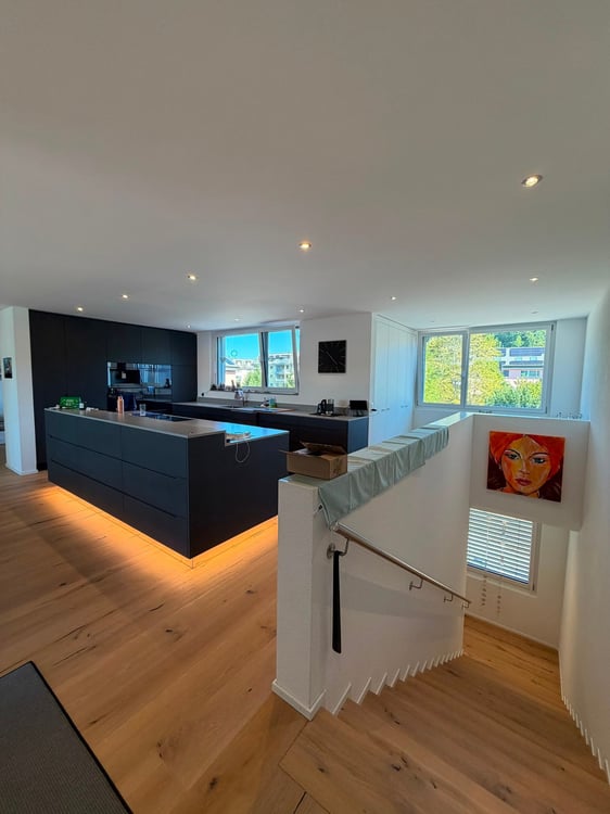 Moderne 5.5-Zimmer-Attikawohnung mit grosszügiger Terrasse 6