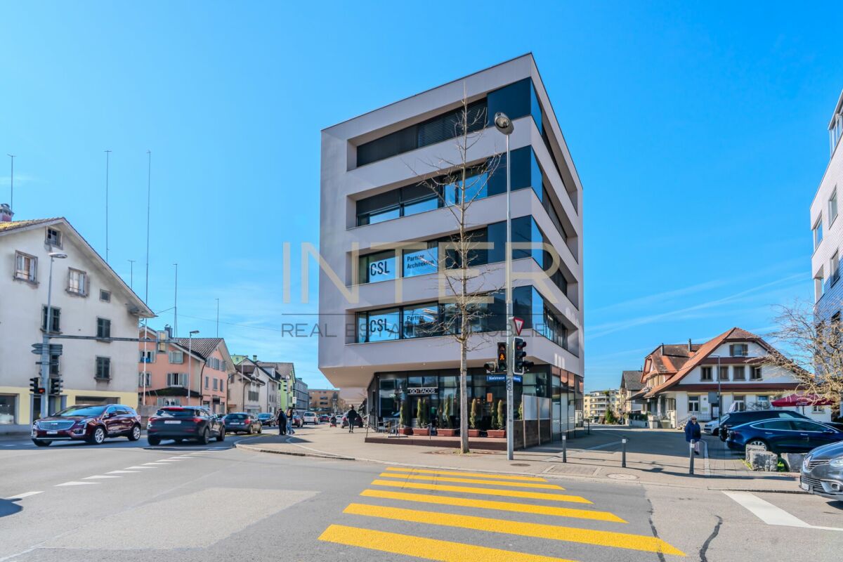 Praxisräume im Zentrum von Baar (ZG) - 3 Behandlungsräume mit Lavabo