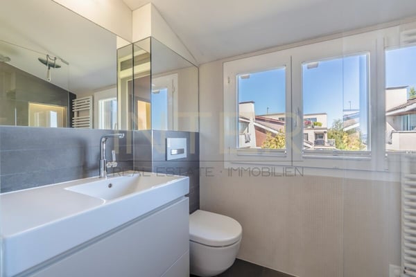 Stilvolles freistehendes 6.5-Zi-EFH mit 981 m² Grundstück, Seesicht und Entwicklungspotenzial in Oberrieden 20