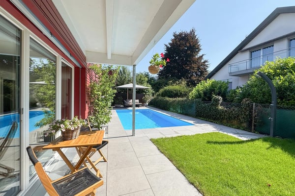 Einfamilienhaus mit Pool 3