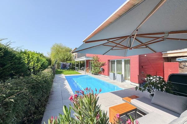 Einfamilienhaus mit Pool 2