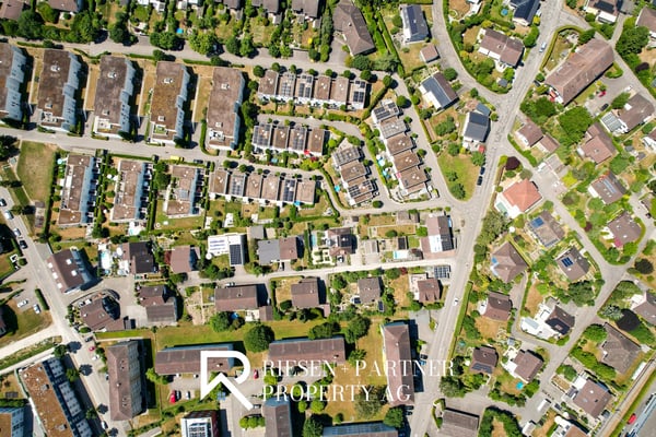 Freistehendes Einfamilienhaus mit wunderschöner Gartenanlage in Jegenstorf 7