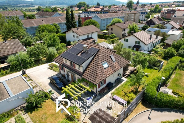 Freistehendes Einfamilienhaus mit wunderschöner Gartenanlage in Jegenstorf 4