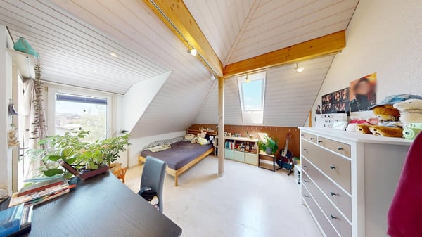 Freistehendes Einfamilienhaus mit wunderschöner Gartenanlage in Jegenstorf 24