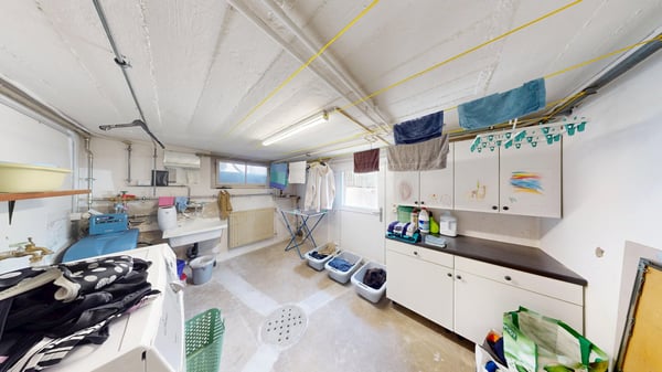 Freistehendes Einfamilienhaus mit wunderschöner Gartenanlage in Jegenstorf 35