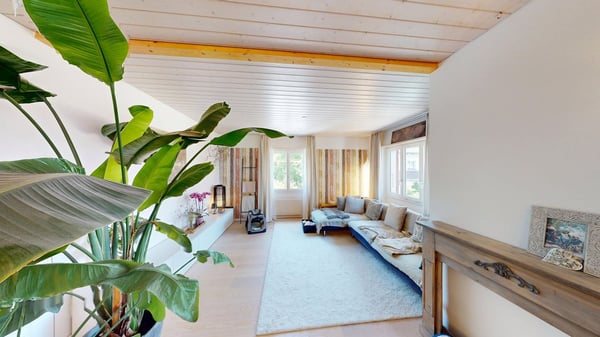 Freistehendes Einfamilienhaus mit wunderschöner Gartenanlage in Jegenstorf 12