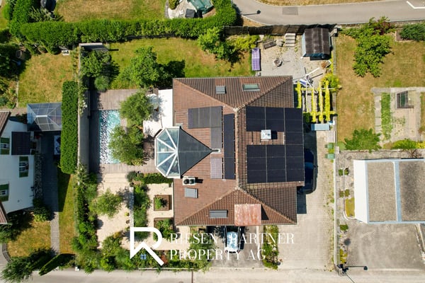Freistehendes Einfamilienhaus mit wunderschöner Gartenanlage in Jegenstorf 6