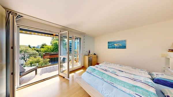 Zwei Wohnungen in einer: 4 Zimmer, Sauna und zwei Balkone gegen Süden 23