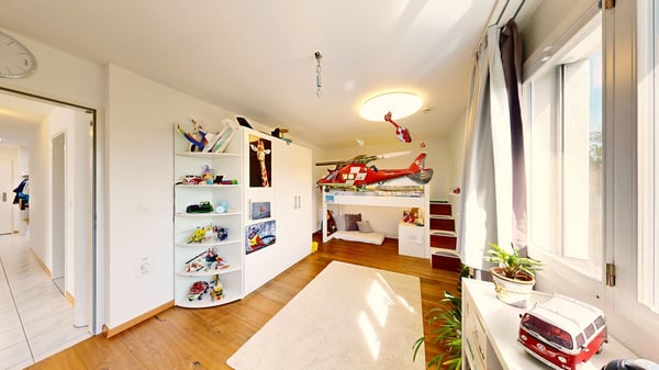 Zwei Wohnungen in einer: 4 Zimmer, Sauna und zwei Balkone gegen Süden 15