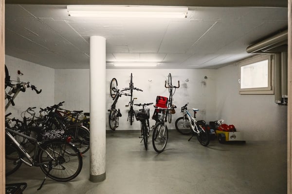 Zwei Wohnungen in einer: 4 Zimmer, Sauna und zwei Balkone gegen Süden 32