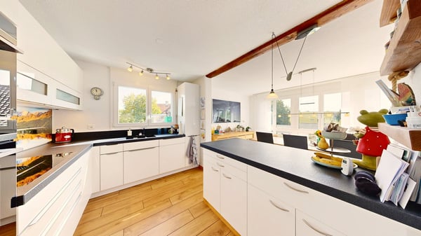 Zwei Wohnungen in einer: 4 Zimmer, Sauna und zwei Balkone gegen Süden 13
