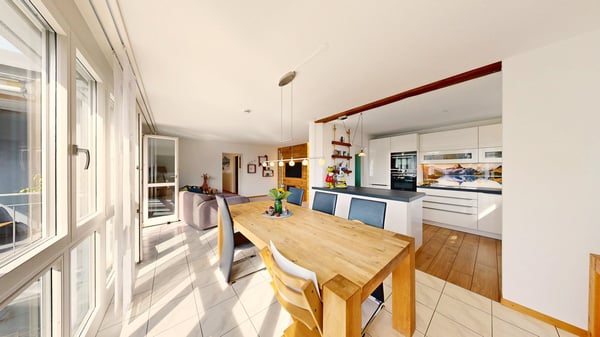 Zwei Wohnungen in einer: 4 Zimmer, Sauna und zwei Balkone gegen Süden 11