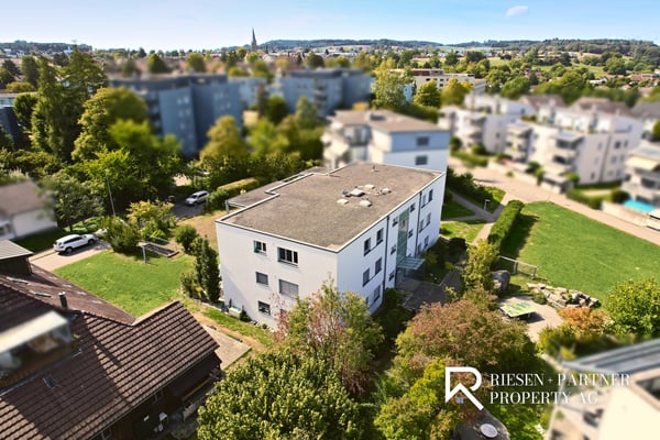 Zwei Wohnungen in einer: 4 Zimmer, Sauna und zwei Balkone gegen Süden 3