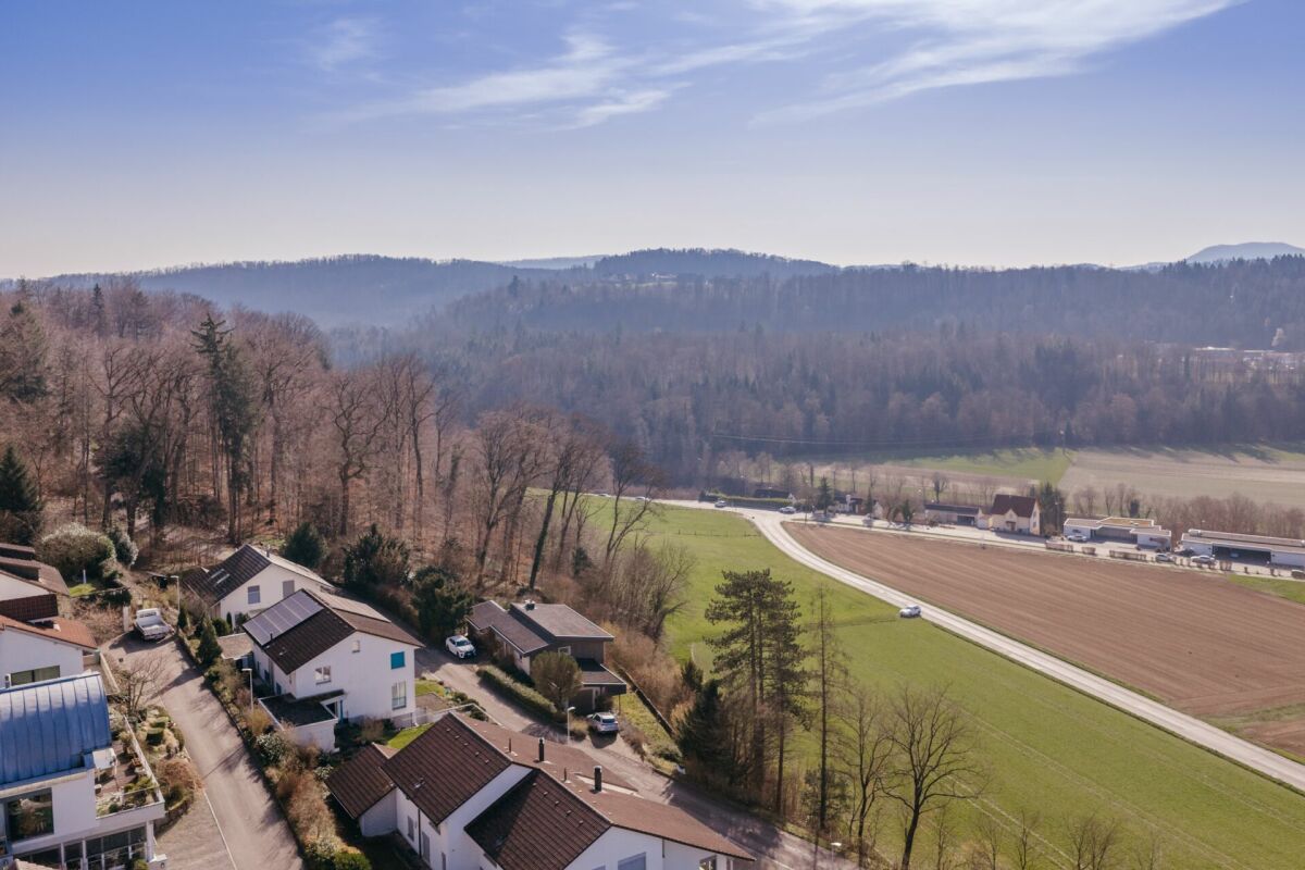 Grosszügiges Grundstück in idyllischer Lage mit vielen Möglichkeiten