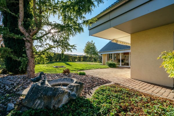 Freistehendes 6½-Zimmer Einfamilienhaus mit Wintergarten und viel Umschwung 3