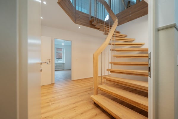 Charmante 5-Zimmer-Maisonettewohnung mit Galerie, Dachterrasse und Loggia