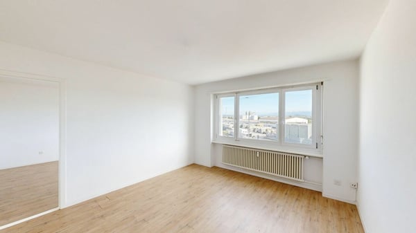 ATTRAKTIVE 2.5-ZIMMER-WOHNUNG IN MÜNTSCHEMIER 3