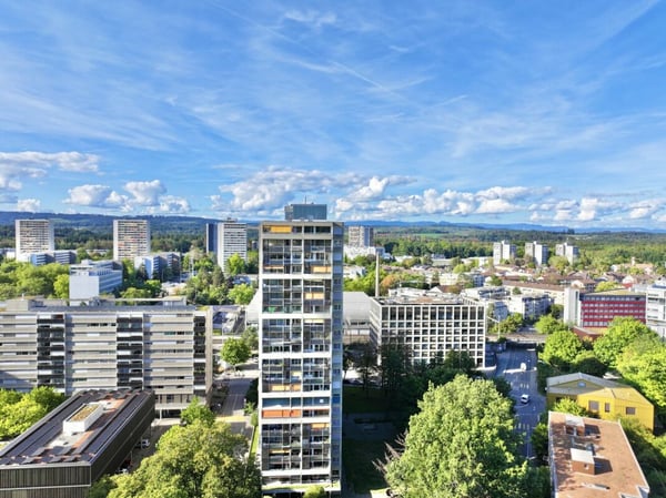 WOHNEN AUF ZWEI EBENEN ÜBER DEN DÄCHERN VON BERN 15