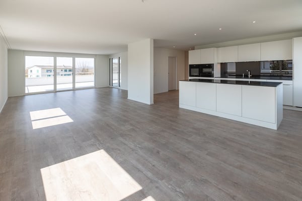 Grosszügige 5.5-Zimmer-Attikawohnung in Büren an der Aare – modern, hell und ruhig 3