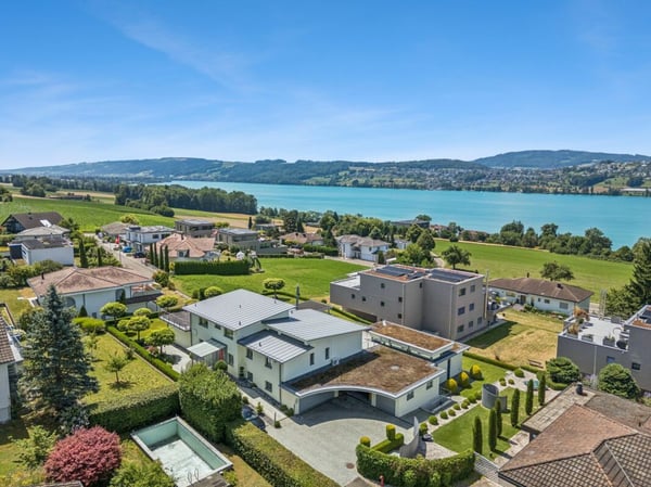 Architektenvilla mit Hallenbad & Seeblick zur Miete 3