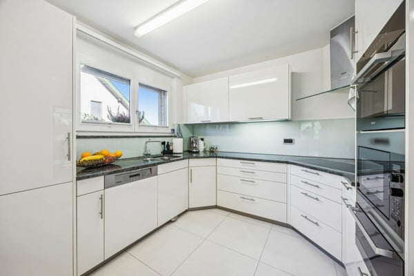 Wohnen im Grünen: Garten, Privatsphäre und direkter Waldzugang 7