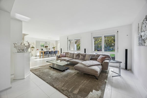 Wohnen im Grünen: Garten, Privatsphäre und direkter Waldzugang 5