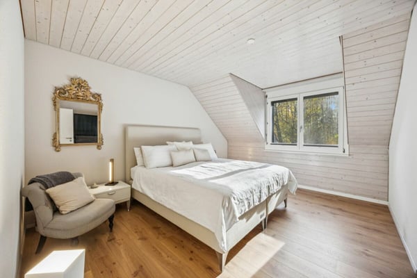 Wohnen im Grünen: Garten, Privatsphäre und direkter Waldzugang 8