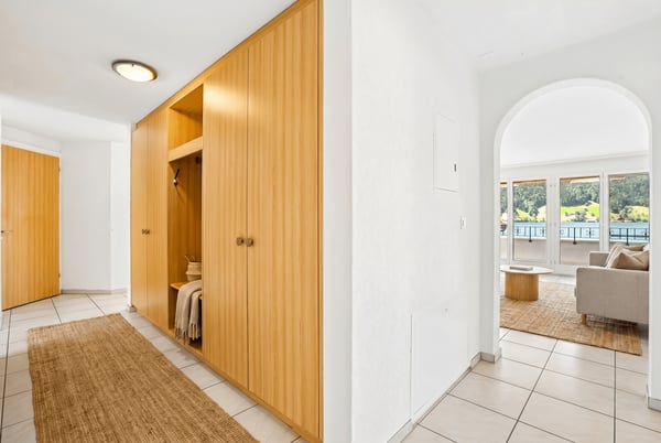 Logenplatz am Ägerisee: grandiose Seesicht und 129 m² Balkon-/Aussenfläche 8