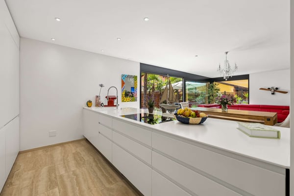 Neuwertiges Haus mit mediterranem Garten 5
