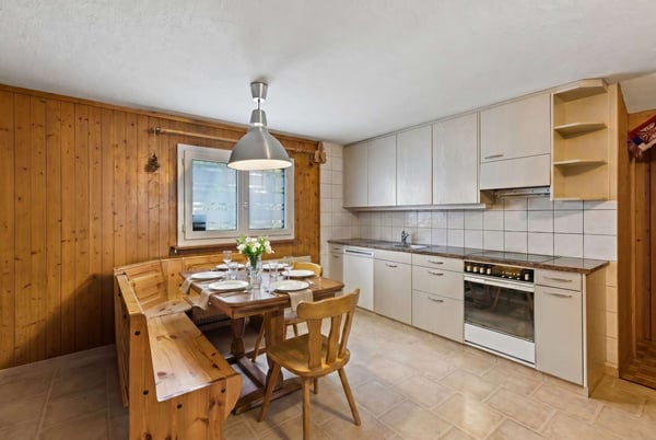 Vollvermietetes Dreifamilienhaus am Ägerisee - Potenzial für Ersatzneubau 6