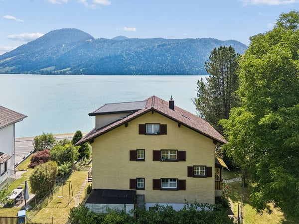 Vollvermietetes Dreifamilienhaus am Ägerisee - Potenzial für Ersatzneubau 1