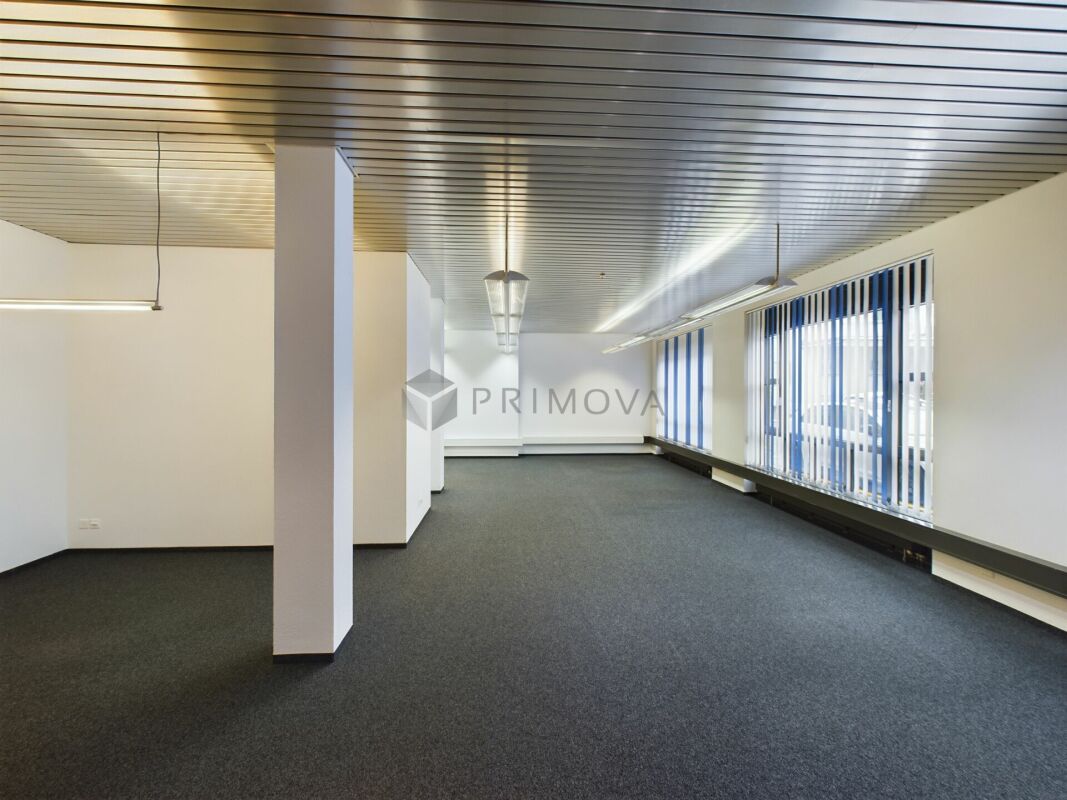Representative commercial space in the city center of Flawil