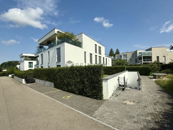 Atemberaubender, moderner Raum in Kloten - Perfekt für Ihre Vision 9