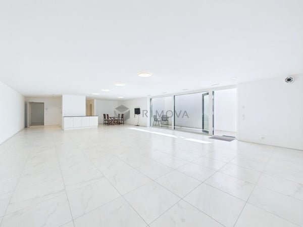 Atemberaubender, moderner Raum in Kloten - Perfekt für Ihre Vision 2