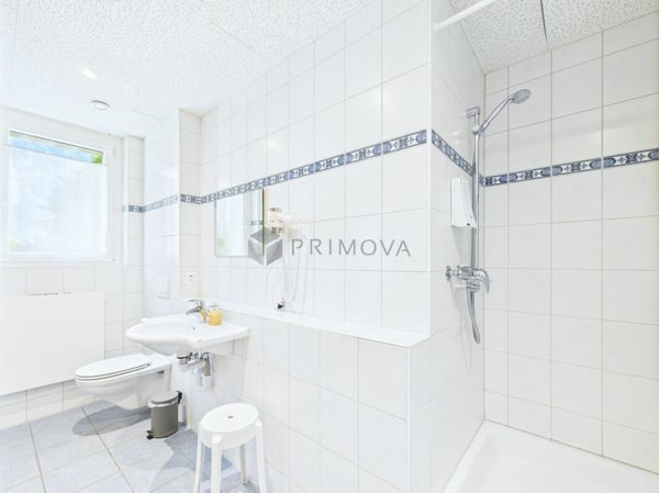 Hotel & Restaurant mit Einliegerwohnungen, Rebberg und Bauland in Premiumlage am Walensee 15