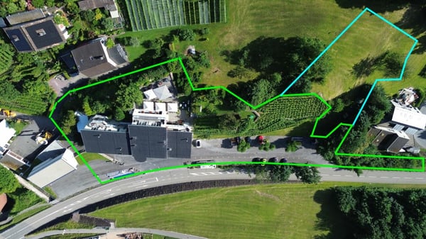 Hotel & Restaurant mit Einliegerwohnungen, Rebberg und Bauland in Premiumlage am Walensee 2