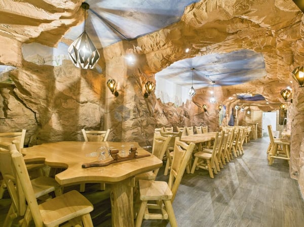 Hotel & Restaurant mit Einliegerwohnungen, Rebberg und Bauland in Premiumlage am Walensee 13