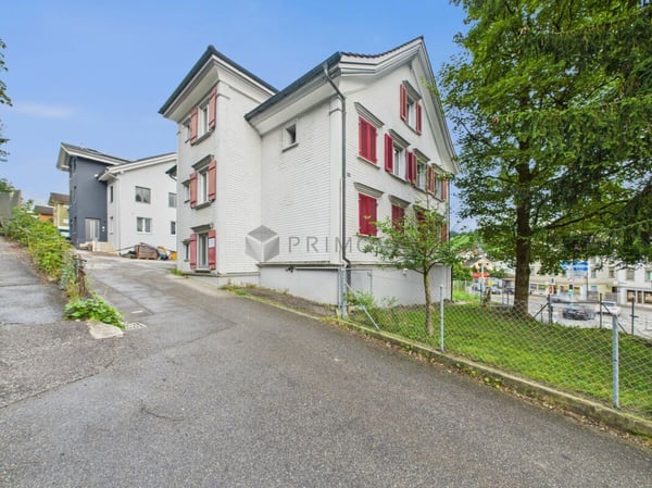 Ausbauen. Vermieten. Gestalten - vielseitiges Wohnhaus mit Potential 2